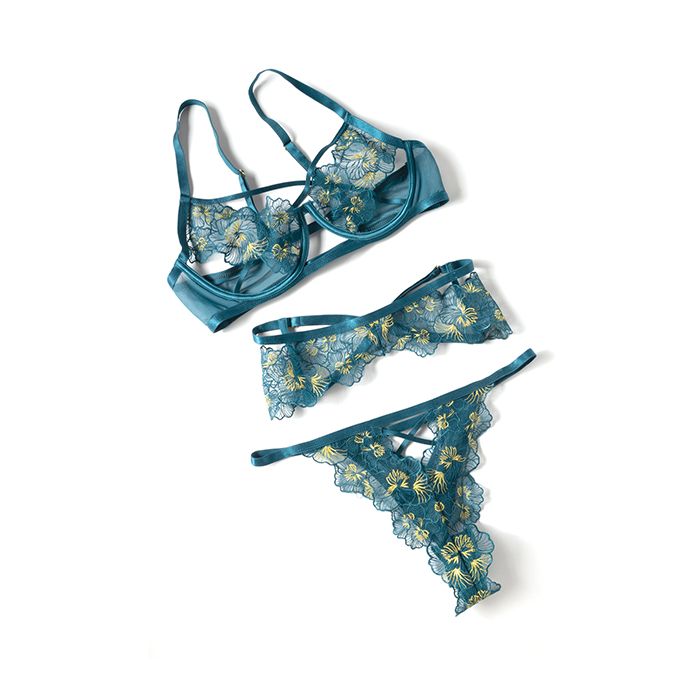 Daphne Lace Underwire 3 pc Set w/Embroidered Trim & Crossing Elastics - Blue